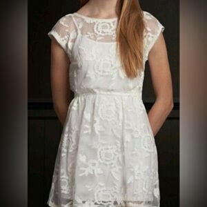 Hollister women’s mini laced cream dress size M